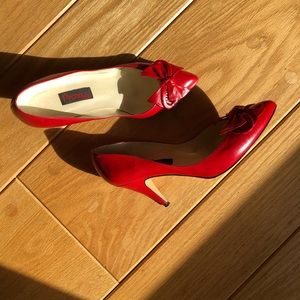 The sexiest mid heel read leather pumps ever 7.5